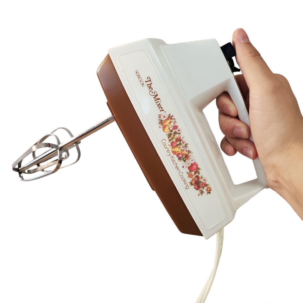 Vintage Robeson Country Kitchen Cooking Hand Mixer
